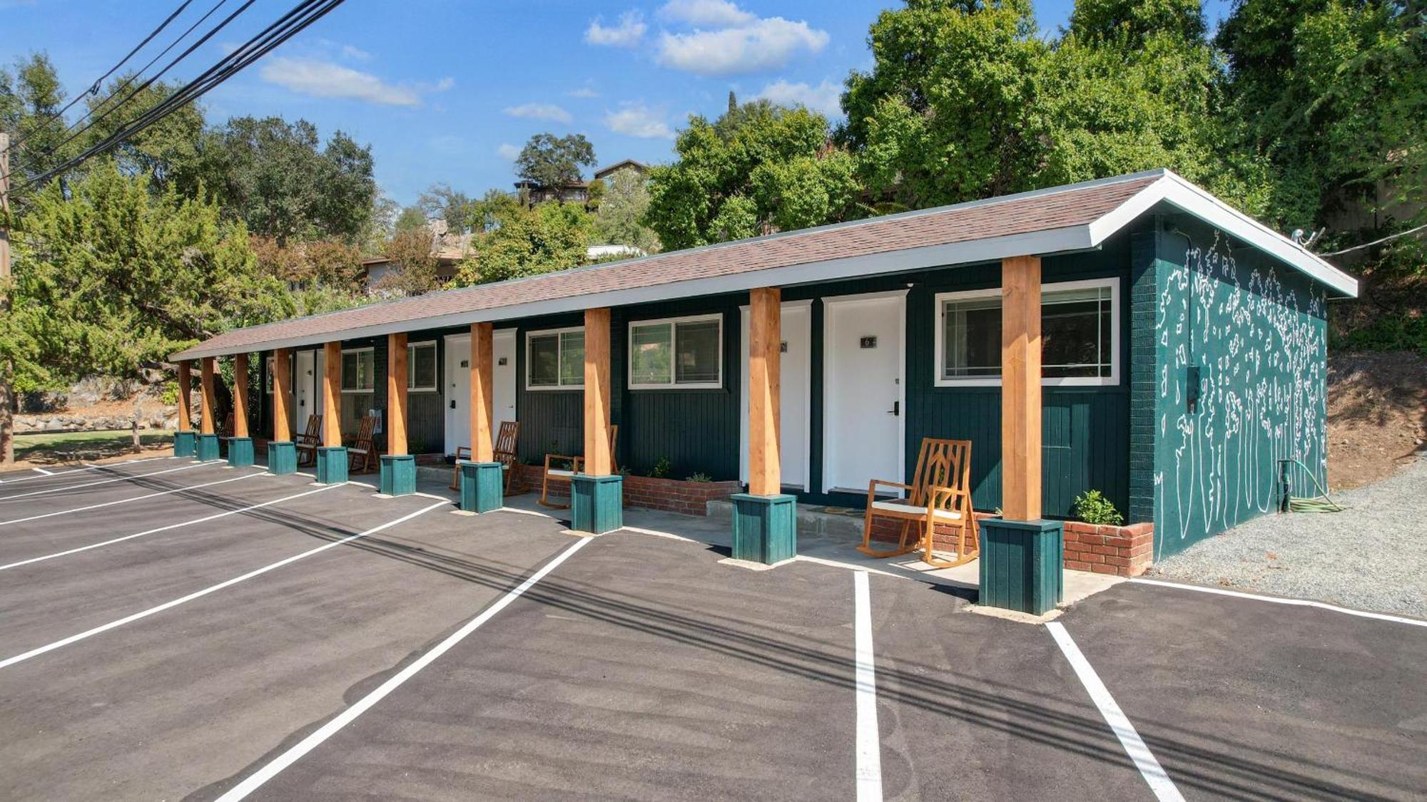 The Charlotte Sequoia Motel R2 Three Rivers Exterior photo